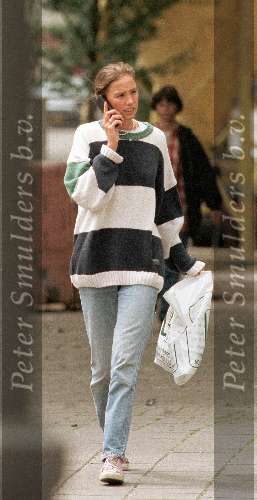 Amsterdam 11 Juli 1998
Prinses Marilene aan het shoppen met de gsm