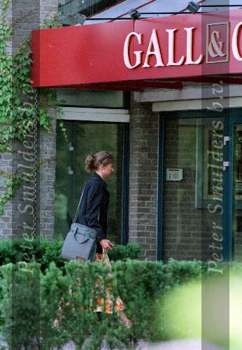 Prinses Marilene voor de eerste keer op haar werk nadat zij is getrouwd met Prins Maurits
23 juni 1998
