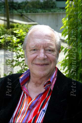 Amsterdam 2 juni 2003
presentatie dvd 3 musketeers in pand van joop v d ende theaterprodukties in amsterdam
ramses shaffy