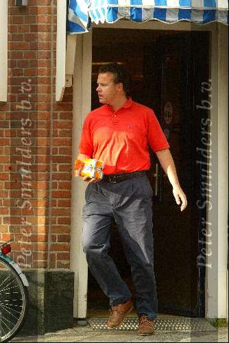 Den Haag 19 juni 2003
Emily bevallen van een zoon  genaamd philip.
Roderickv Wijck doet boodschappen