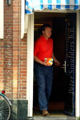 Den Haag 19 juni 2003
Emily bevallen van een zoon  genaamd philip.
Roderickv Wijck doet boodschappen