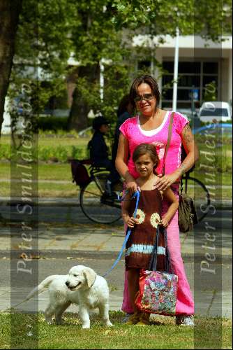 Amsterdam 27 juni 2003
Xandra brood met hond en lola