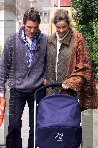 Amsterdam 23 april 2001
Prins Maurits en Prinses Marilene met Prinses Anna in de kinderwagen