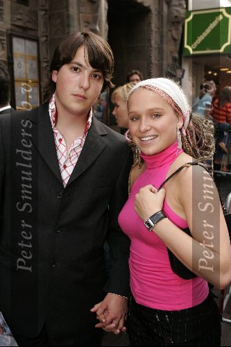 Amsterdam 1 juni 2004
Premiere Harry Potter in Tuschinski .
Alice idols met vriend