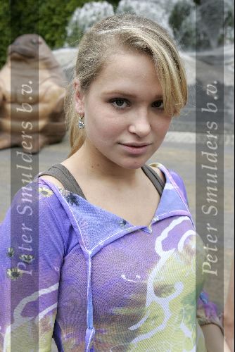 Harderwijk 28 juni 2004
Premiere show in dolfinarium 
Alice idols