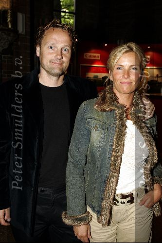 Amsterdam 5  juni 2004
Presentatie boek rode kruis en canon.
Anita Witsier met vriend