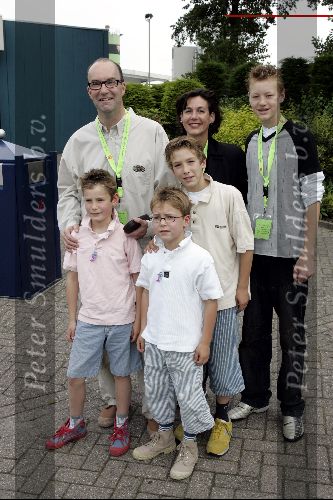 Harderwijk 28 juni 2004
Premiere show in dolfinarium. 
Bart Chabot met gezin