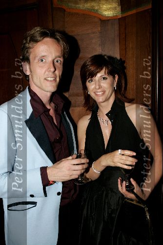 Amsterdam 1 juni 2004
Premiere Harry Potter in Tuschinski .
Chazia Mourali met haar vriend