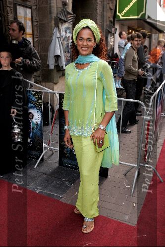 Amsterdam 1 juni 2004
Premiere Harry Potter in Tuschinski .
Chimene v Oosterhout