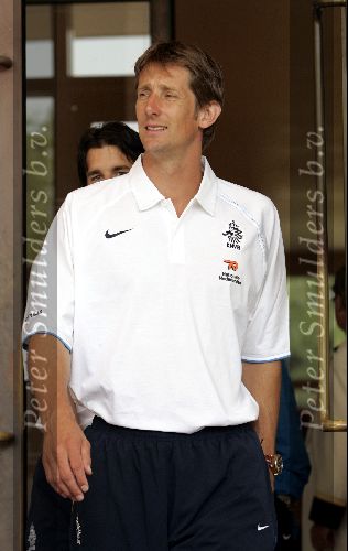 Amsterdam 8 juni 2004
Edwin v d Sar bij vertrek Nederlands elftal naar Portugal.
