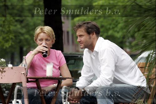 Amsterdam 6 juni 2004
Ellen v Langen met vriend op terras.