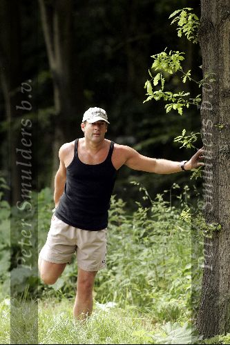 Amsterdam 1 juni 2004
Gerard Joling trainend in amsterdamse bos