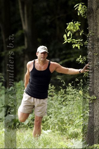 Amsterdam 1 juni 2004
Gerard Joling trainend in amsterdamse bos