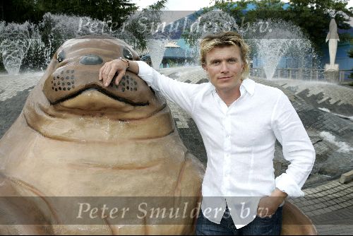 Harderwijk 28 juni 2004
Premiere show in dolfinarium. 
Hans Klok