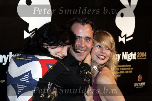 Amsterdam 17 juni 2004
Feestje Playboy in convention Center.
Horace Cohen met 2 dames