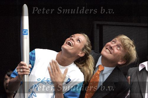 Amsterdam 23 juni 2004
Olympische fakkel in Amsterdam. 
Prins Willem Alexander Inge de Bruijn
