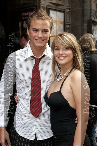 Amsterdam 1 juni 2004
Premiere Harry Potter in Tuschinski .
Jim Bakkum met vriendin
Jim Idols