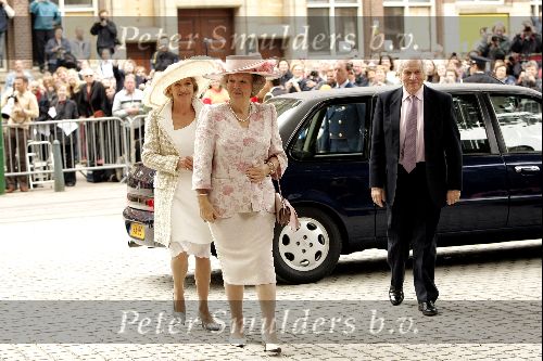 Den Haag 12 juni 2004
Doop Prinses Amalia in grote kerk Den Haag.
Koningin Beatrix met moeder en vader van Maxima .
Jorge Zorreguieta en Mraia Del Carmen.
Peter Smulders bv