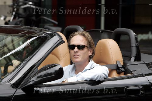 Amsterdam 27 juni 2004
Jort Kelder in Maserati cabrio op de Cornelis Schuytstraat.