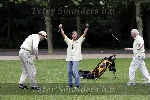 Amsterda 26 mei 2004
Golfwedstrijd  in vondelpark met oa 
Josefine v Asdonk en Stephen Lovey