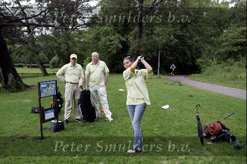 Amsterda 26 mei 2004
Golfwedstrijd  in vondelpark met oa 
Josefine v Asdonk en Stephen Lovey