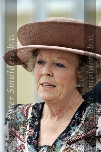 Amsterdam 22 juni 2004
Koningin Beatrix opent het nieuwe Antonie van Leeuwenhoek ziekenhuis.