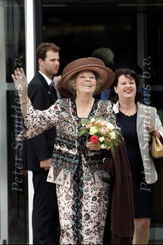 Amsterdam 22 juni 2004
Koningin Beatrix opent het nieuwe Antonie van Leeuwenhoek ziekenhuis.