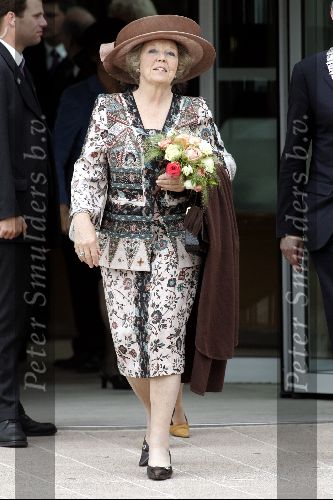 Amsterdam 22 juni 2004
Koningin Beatrix opent het nieuwe Antonie van Leeuwenhoek ziekenhuis.