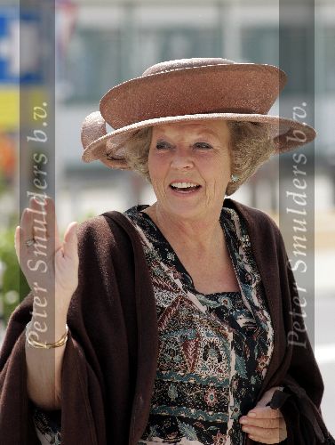 Amsterdam 22 juni 2004
Koningin Beatrix opent het nieuwe Antonie van Leeuwenhoek ziekenhuis.