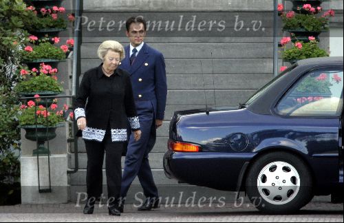 Soestdijk 29 juni 2004
93e Verjaardag Prins Bernhard op Soestdijk.
koningin Beatrix.