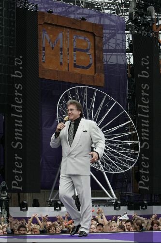 Rotterdam 10 juni 2004
Optreden Marco Borsato in de kuip.  Lee Towers
Peter Smulders bv