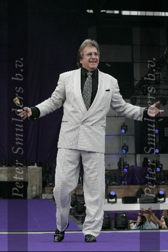 Rotterdam 10 juni 2004
Optreden Marco Borsato in de kuip.  Lee Towers
Peter Smulders bv
