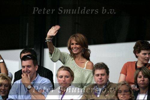 Rotterdam 10 juni 2004
Marco Borsato in de kuip.   Leontine Borsato
Peter Smulders bv
