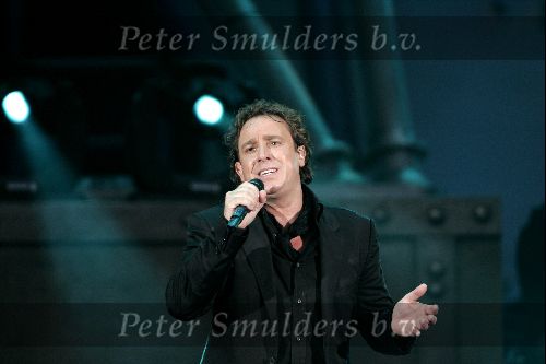 Rotterdam 10 juni 2004
Marco Borsato in de kuip.  
Peter Smulders bv
