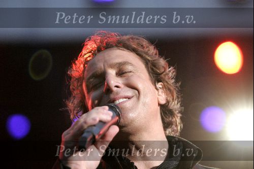 Rotterdam 10 juni 2004
Marco Borsato in de kuip.    
Peter Smulders bv