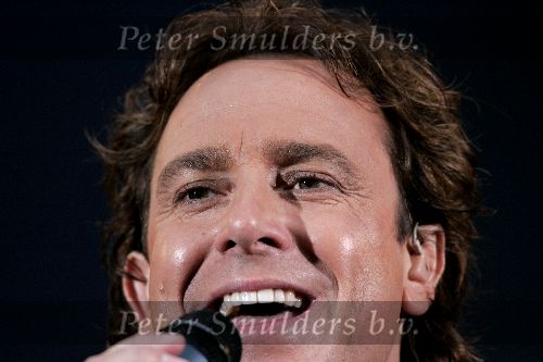 Rotterdam 10 juni 2004
Marco Borsato in de kuip.  
Peter Smulders bv