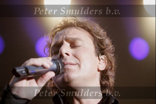 Rotterdam 10 juni 2004
Marco Borsato in de kuip.    
Peter Smulders bv