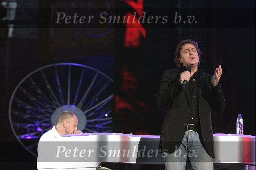 Rotterdam 10 juni 2004
Marco Borsato in de kuip. 
Peter Smulders bv