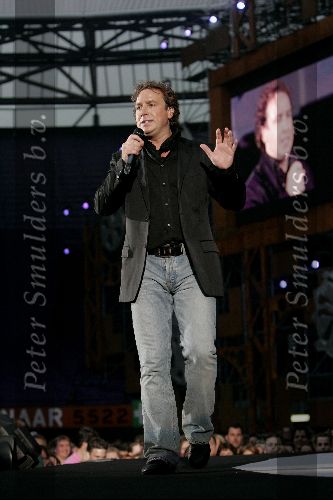 Rotterdam 10 juni 2004
Optreden Marco Borsato in de kuip. 
Peter Smulders bv
