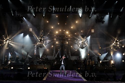 Rotterdam 10 juni 2004
Optreden Marco Borsato in de kuip.
Peter Smulders bv