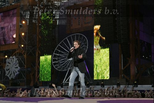 Rotterdam 10 juni 2004
Optreden Marco Borsato in de kuip. 
Peter Smulders bv