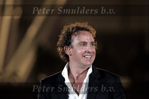 Rotterdam 10 juni 2004
Marco Borsato in de kuip.   
Peter Smulders bv
