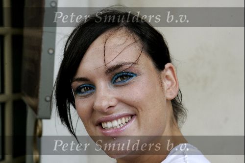 Kaatsheuvel 15 juni 2004
Marieke v Ginneken met tong piercing