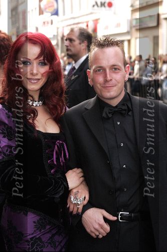Amsterdam 1 juni 2004
Premiere Harry Potter in Tuschinski .
Marlies idols met broer