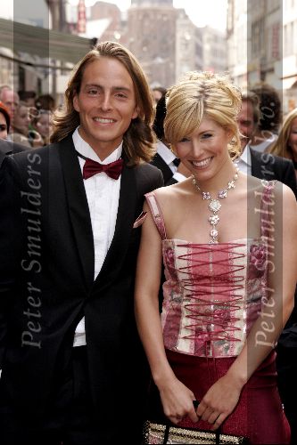 Amsterdam 1 juni 2004
Premiere Harry Potter in Tuschinski .
Maud idols met vriend