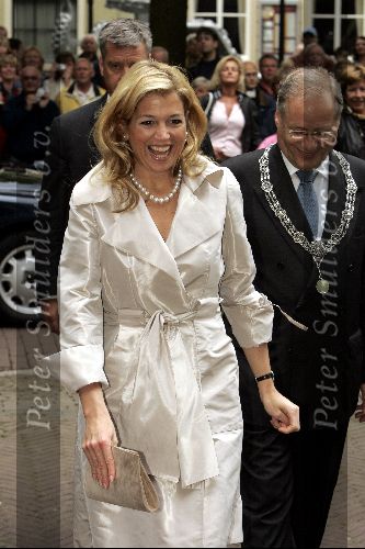 Den Haag 4 juni 2004
Maxima opent beelden tentoonstelling Den Haag.