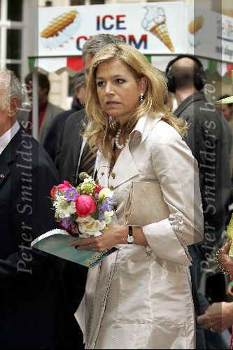 Den Haag 4 juni 2004
Maxima opent beelden tentoonstelling Den Haag.