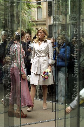 Den Haag 4 juni 2004
Maxima opent beelden tentoonstelling Den Haag.