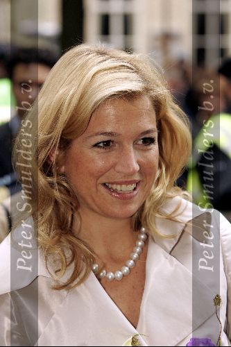 Den Haag 4 juni 2004
Maxima opent beelden tentoonstelling Den Haag.