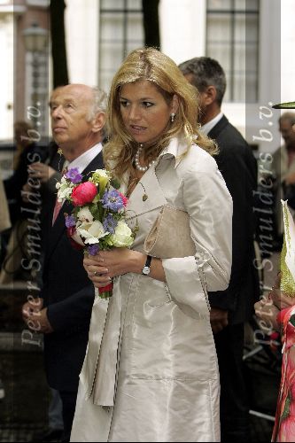 Den Haag 4 juni 2004
Maxima opent beelden tentoonstelling Den Haag.